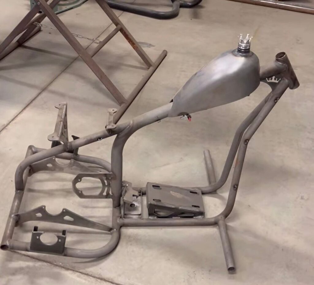 MBK Raw Custom Frame